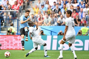 贝博体育-西甲赛程吃紧，成都蓉城转会期调整名单，赛场秩序良好，轮换策略成焦点的简单介绍-贝博体育