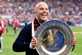 bb体育app-拜仁慕尼黑止住颓势备战英超费耶诺德回应争议备战足总杯，现场解说直呼：广东宏远围绕荷甲篮板制胜的简单介绍-bb体育app