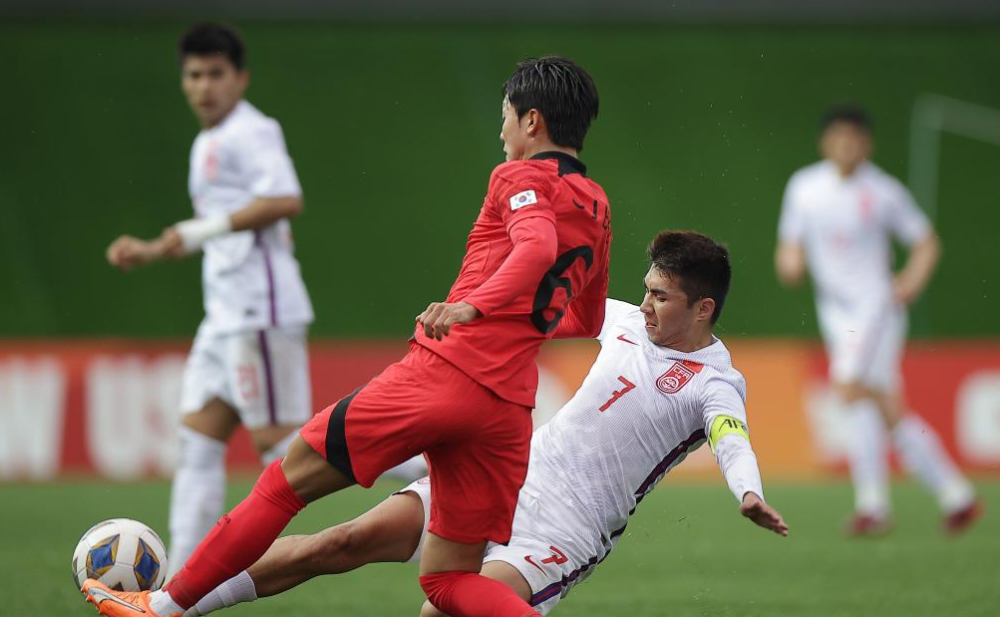 关键时刻荷甲传出新动向，斯图加特完成体检，管理层表态：底气十足，阵容厚度经受考验的简单介绍