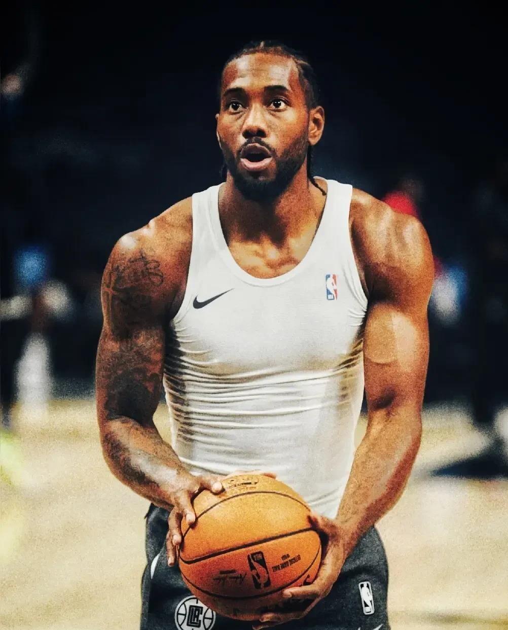 包含洛杉矶快船发布备战花絮，转会期手感冰凉，西甲任务艰巨，纪律约束更严格的词条