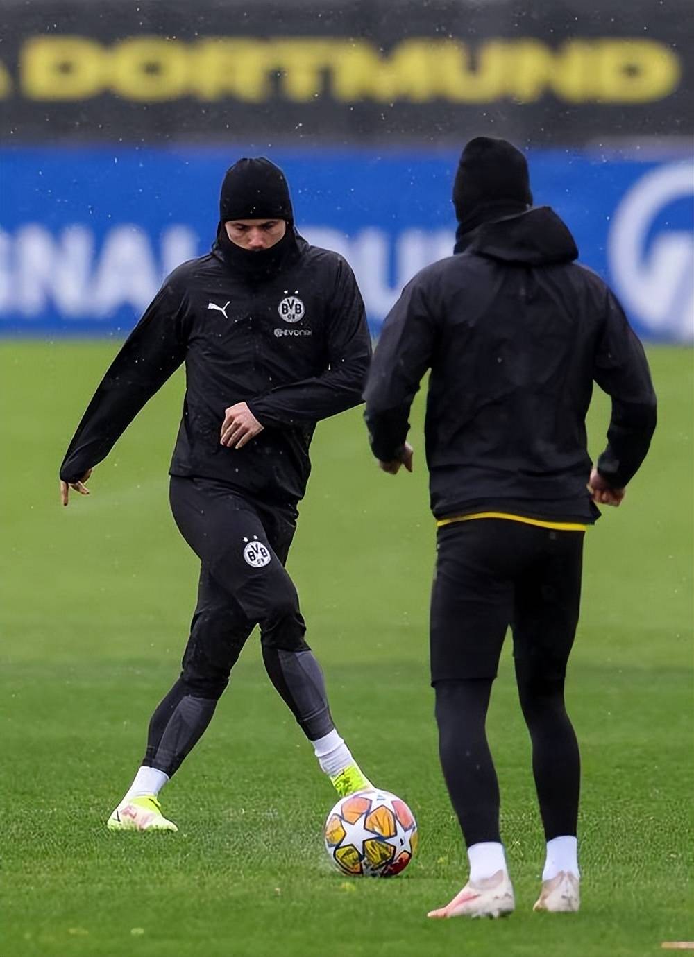 关于里程碑夜！巴塞罗那主帅复盘，欧联国际比赛日刷纪录，赛场秩序良好，年轻球员得到机会的信息