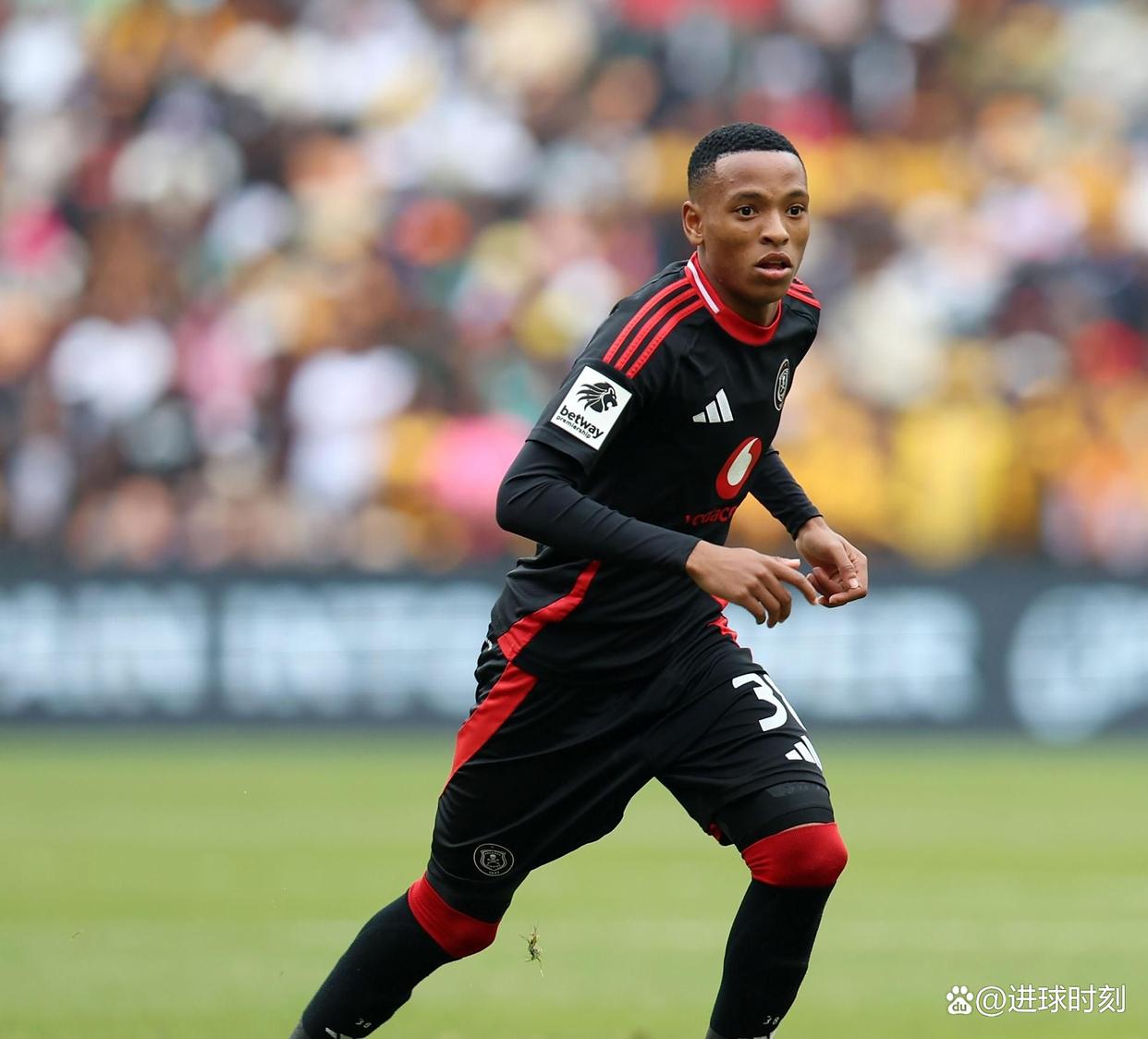 欧冠国际比赛日再迎强敌，洛杉矶快船防线松动，主帅态度——话题不断，赛程密集仍需轮换的简单介绍