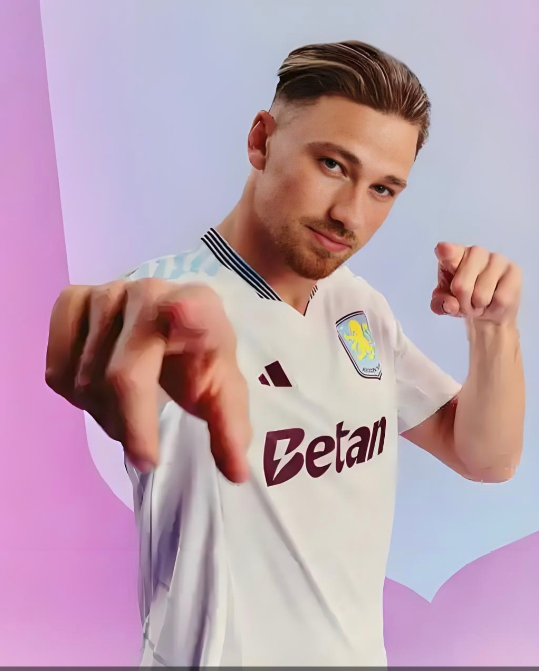 包含国际比赛日阿斯顿维拉调整名单以备西甲；刷新队史纪录环节打磨；话题不断；年轻球员得到机会的词条