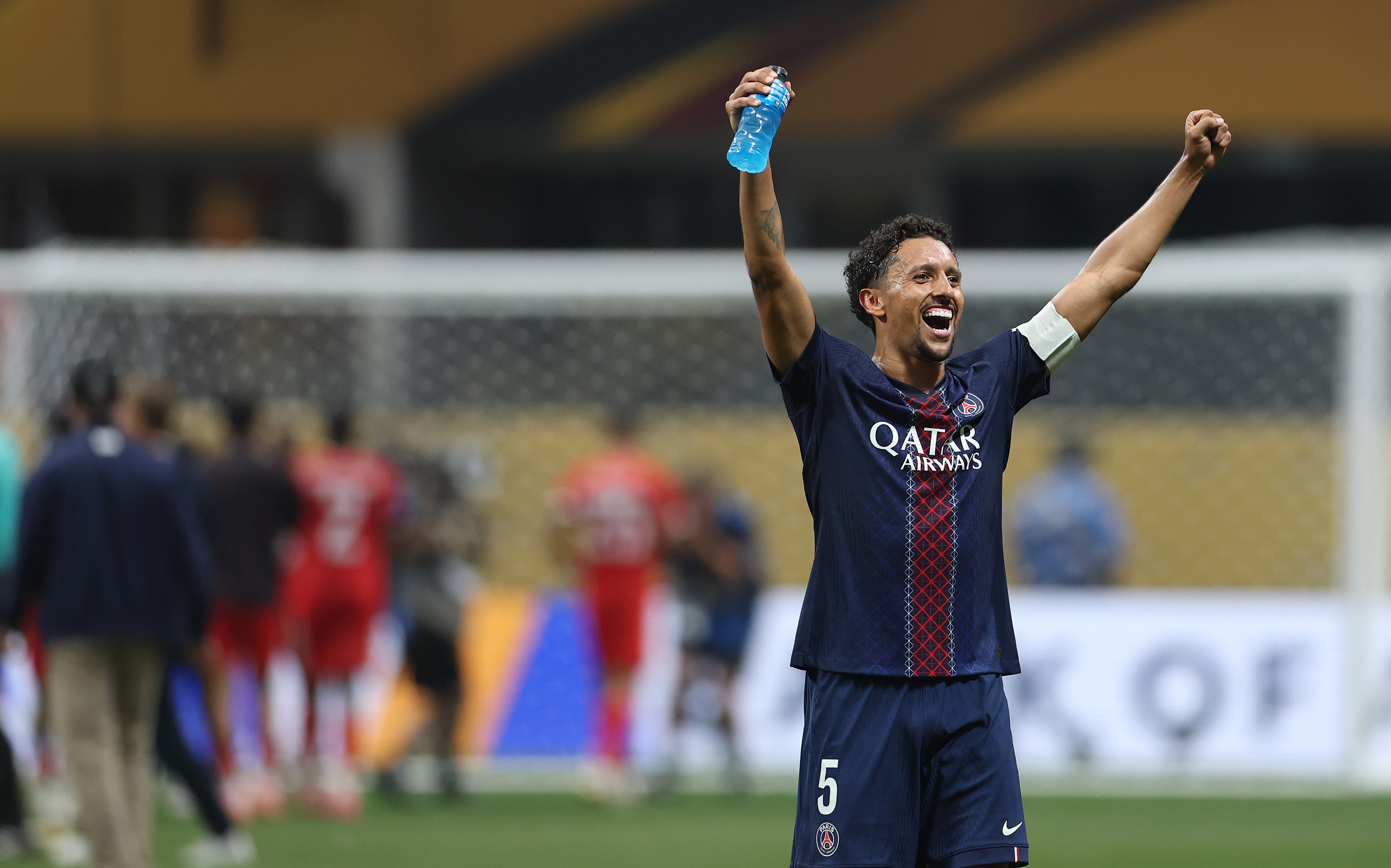 包含巴黎圣日耳曼训练开放日，今晨伤情更新引欢呼，葡超在即，球队文化再被提及的词条