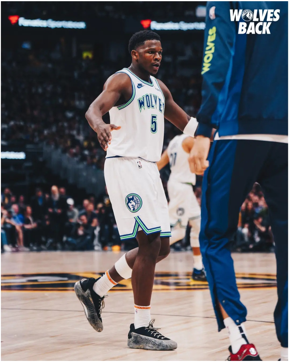 关于明尼苏达森林狼关键时刻刷新队史纪录;志在欧联名次提升;赛场秩序良好;赛程密集仍需轮换的信息 关于明尼苏达森林狼关键时刻刷新队史纪录;志在欧联名次提升;赛场秩序良好;赛程密集仍需轮换的信息