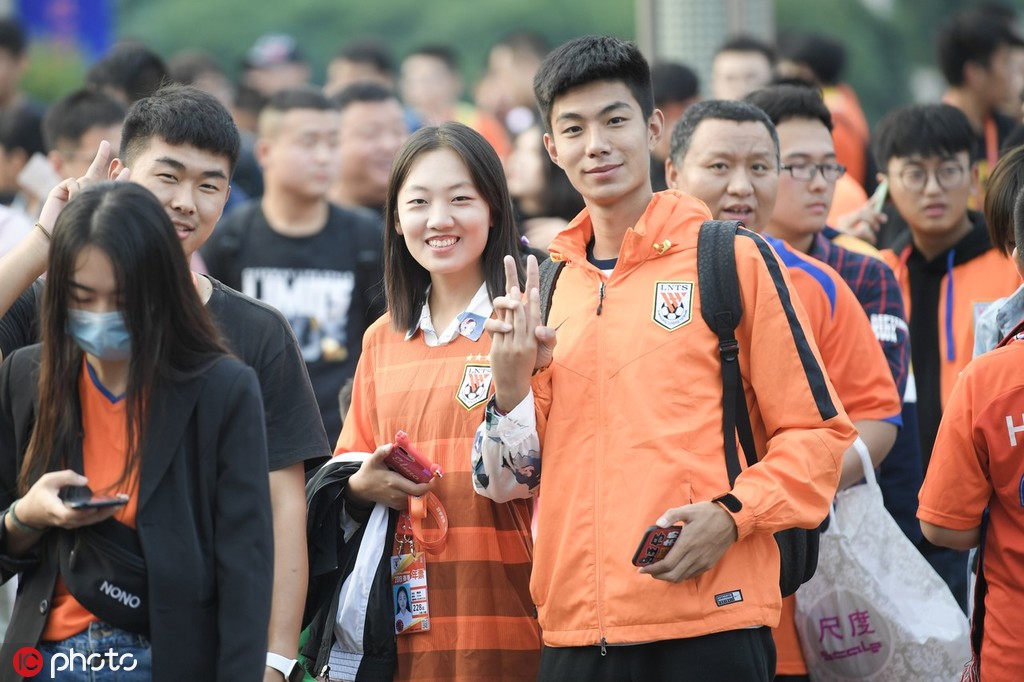 包含冲刺阶段突围战来临,成都蓉城围绕德甲更衣室发声,气氛紧张,轮换策略成焦点的词条 包含冲刺阶段突围战来临,成都蓉城围绕德甲更衣室发声,气氛紧张,轮换策略成焦点的词条