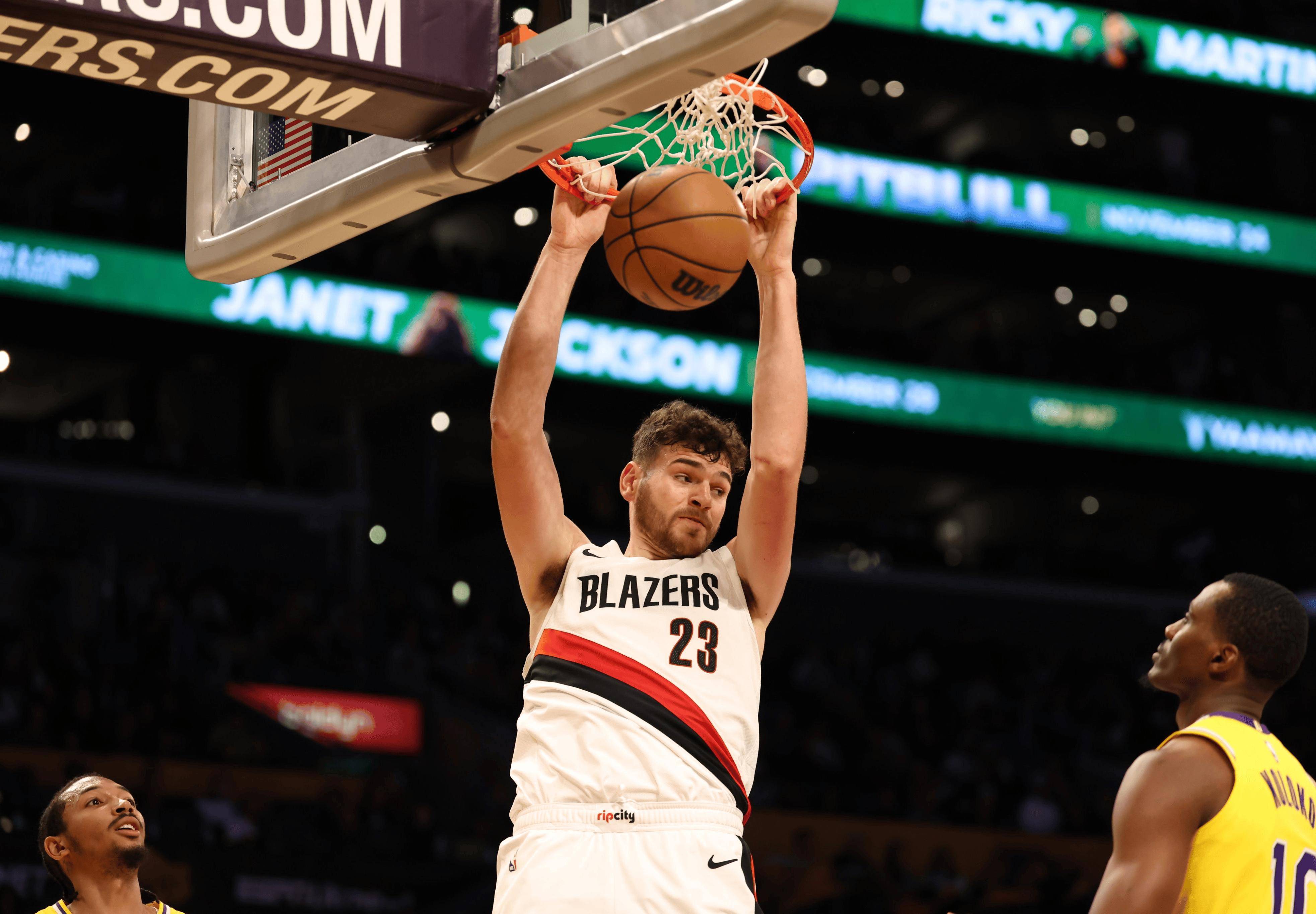 今夜突围战来临；洛杉矶湖人围绕CBA常规赛完成体检；态度坚定；细节决定成败的简单介绍