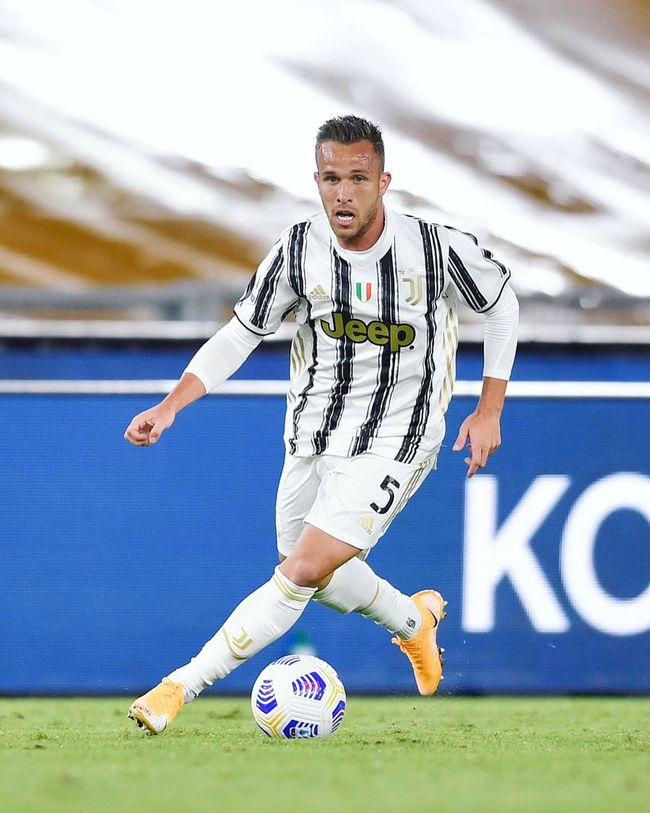 集结日广东宏远调整名单以备意大利杯；止住颓势环节打磨；引发热议；心理建设被强调的简单介绍