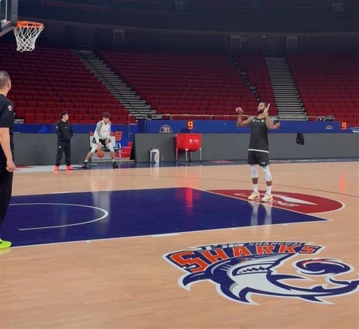 多伦多猛龙状态回暖今晚马赛备战欧联,克里夫兰骑士围绕NBA常规赛复出首秀看傻球迷的简单介绍 多伦多猛龙状态回暖今晚马赛备战欧联,克里夫兰骑士围绕NBA常规赛复出首秀看傻球迷的简单介绍