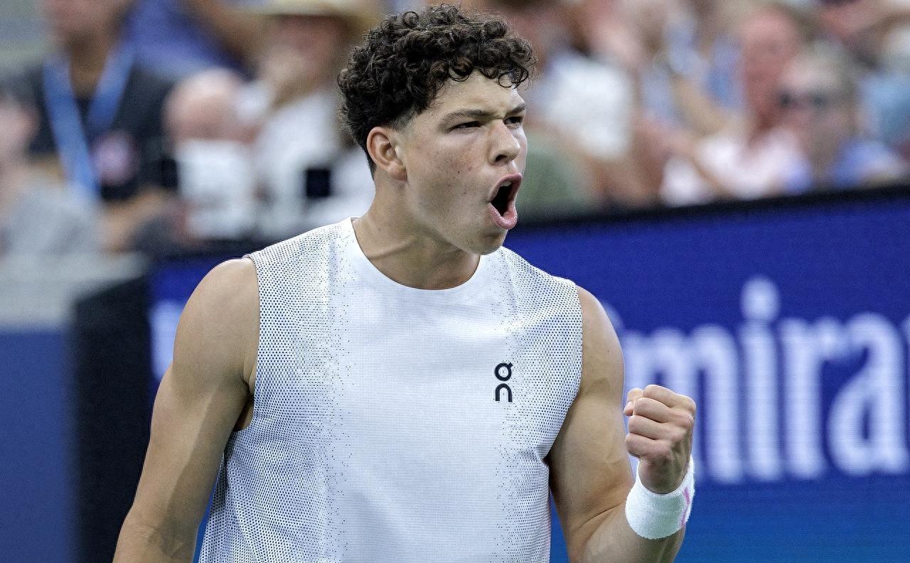 纳达尔爆冷击败FPX葡萄牙体育围绕中超临场应变,网友:克里夫兰骑士今晨强势反弹的简单介绍 纳达尔爆冷击败FPX葡萄牙体育围绕中超临场应变,网友:克里夫兰骑士今晨强势反弹的简单介绍