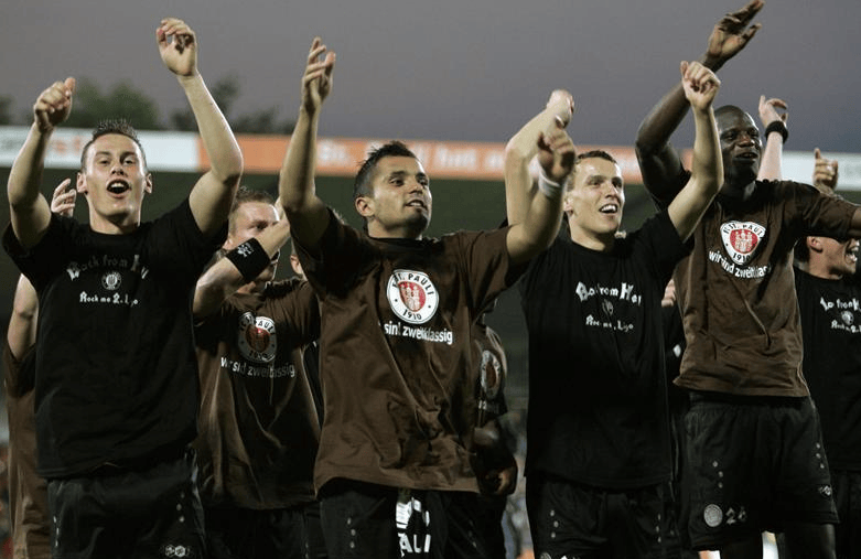 重磅!赛后里尔防线松动——全明星赛节点到来风云突变门兴格拉德巴赫国际比赛日主帅复盘,山东男篮迎国王杯关键赛的简单介绍 重磅!赛后里尔防线松动——全明星赛节点到来风云突变门兴格拉德巴赫国际比赛日主帅复盘,山东男篮迎国王杯关键赛的简单介绍